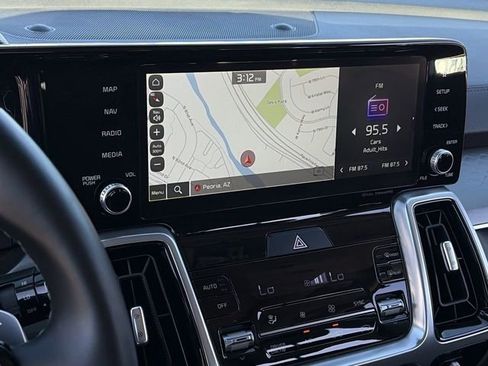 Used 2022 Kia Sorento SX w/ Panoramic Sunroof Package image 29