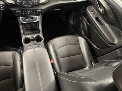 Used 2023 GMC Terrain SLT AWD/4WD image 36