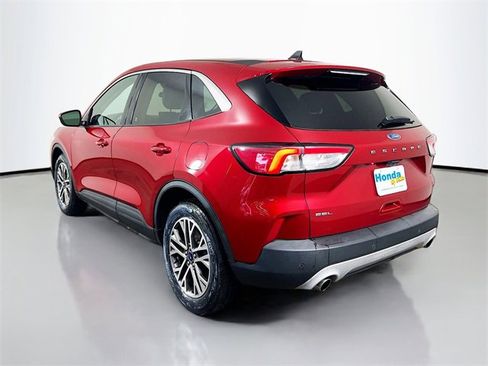 Used 2022 Ford Escape SEL image 7