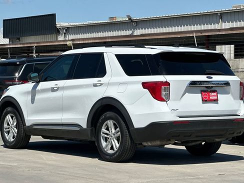 Used 2021 Ford Explorer XLT RWD image 7