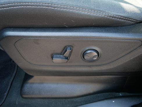 Used 2023 RAM 1500 Big Horn AWD/4WD image 24