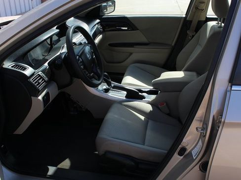 Used 2016 Honda Accord LX image 8