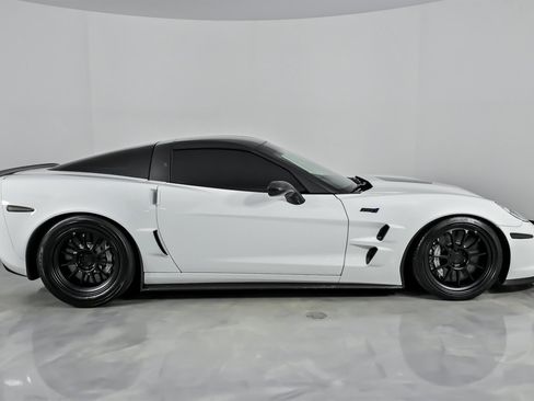 Used 2015 Chevrolet Corvette Stingray Coupe w/ 2LT Preferred Equipment Group image 14