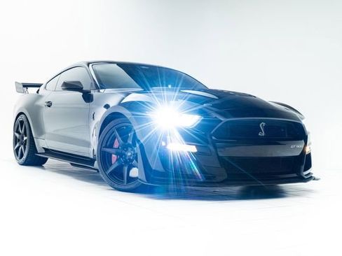 Used 2021 Ford Mustang Shelby GT500 w/ Carbon Fiber Track Pack image 5