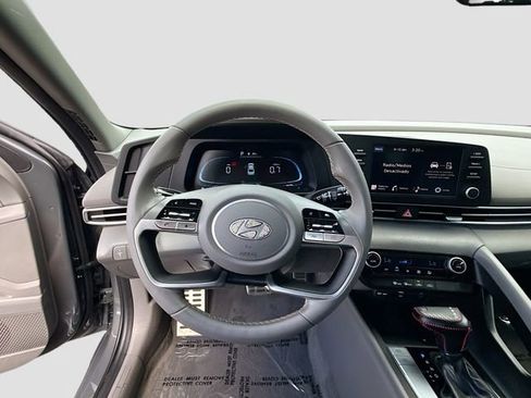 Certified 2025 Hyundai Elantra Sport image 11