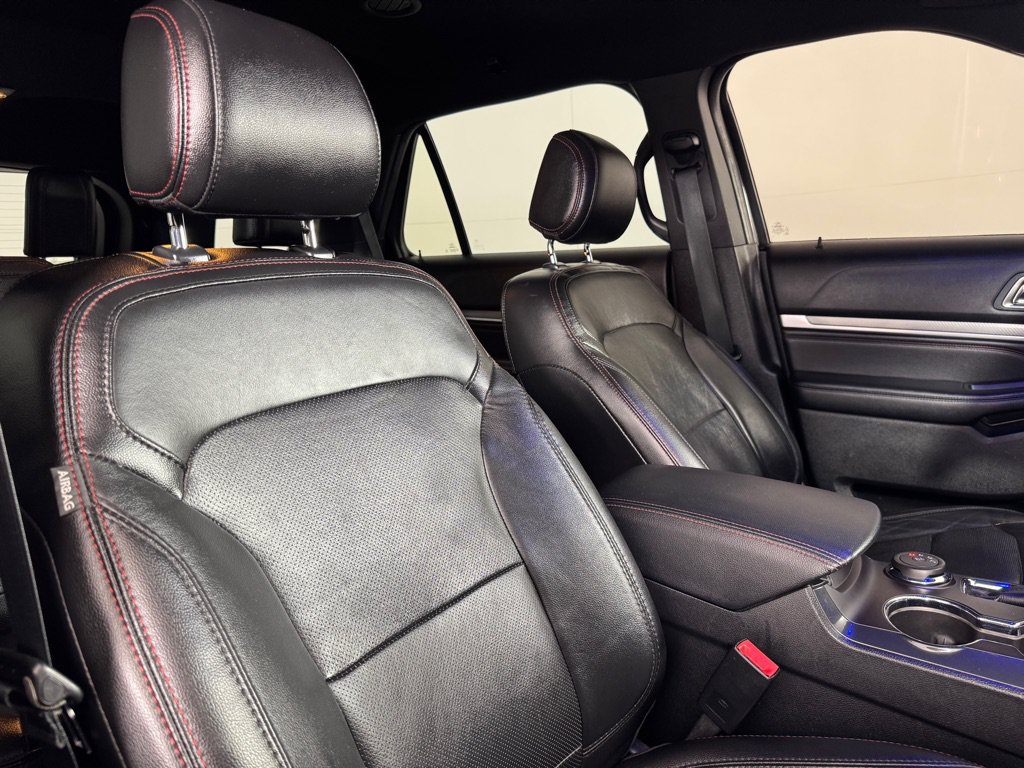 Used 2016 Ford Explorer Sport AWD/4WD image 32