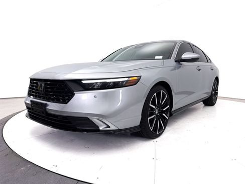Used 2025 Honda Accord Touring image 15