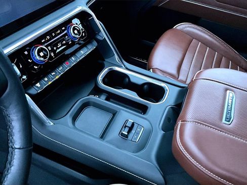 Used 2024 GMC Sierra 3500 Denali Ultimate image 15