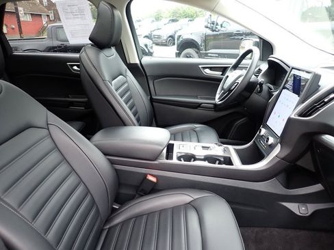 Used 2024 Ford Edge SEL w/ Convenience Package AWD/4WD image 9