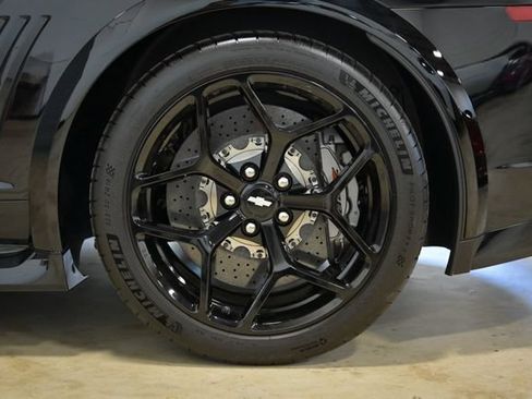 Used 2015 Chevrolet Camaro Z/28 RWD image 9