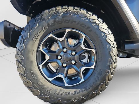 Used 2023 Jeep Wrangler Unlimited Rubicon 4xe image 24