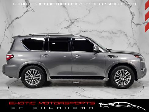 Used 2022 Nissan Armada SL w/ Captain's Chairs Package AWD/4WD image 10