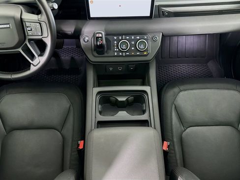 Used 2023 Land Rover Defender 110 X-Dynamic SE AWD/4WD image 17