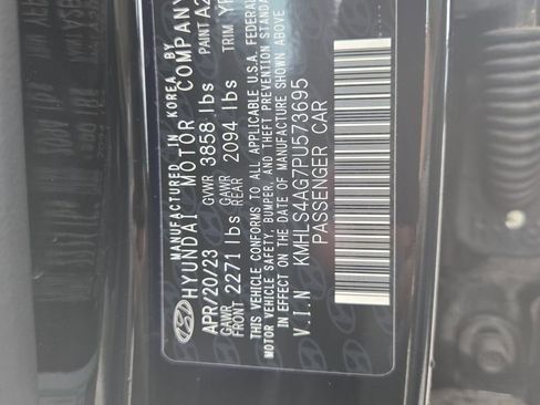 Used 2023 Hyundai Elantra SEL w/ Convenience Package FWD image 11