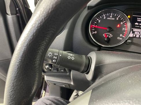 Used 2011 Nissan Rogue SV image 13