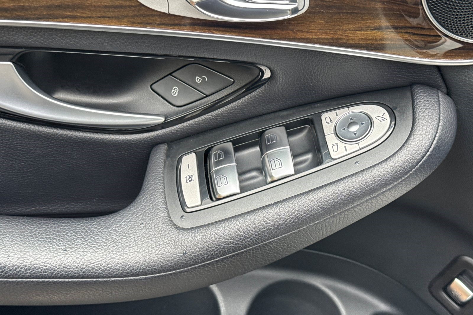 Used 2016 Mercedes-Benz GLC 300 4MATIC image 13