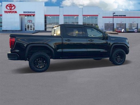 Used 2023 GMC Sierra 1500 AT4X image 3