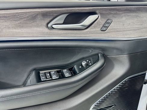 Used 2021 Jeep Grand Cherokee L Overland image 21