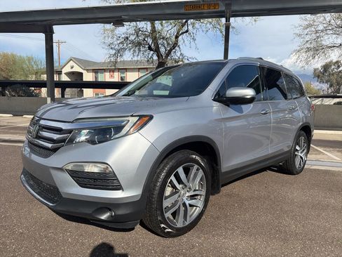 Used 2018 Honda Pilot Elite image 2