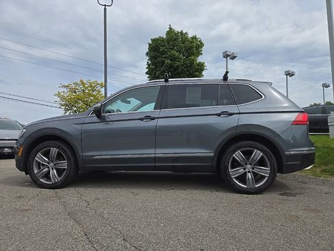 Used 2021 Volkswagen Tiguan SEL AWD/4WD image 9