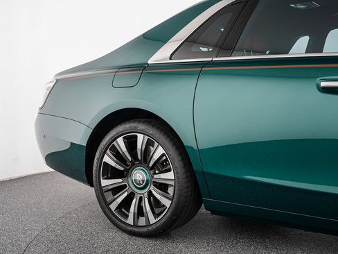 Certified 2025 Rolls-Royce Ghost AWD/4WD image 41