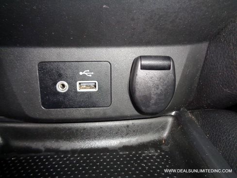 Used 2020 Nissan Rogue S w/ Special Edition Package image 14