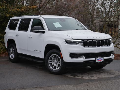 Used 2024 Jeep Wagoneer 4WD image 28