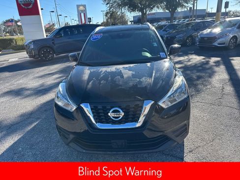 Used 2020 Nissan Kicks SV image 4