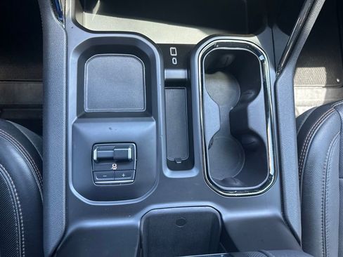 Used 2024 GMC Sierra 2500 AT4 w/ AT4 Premium Plus Package AWD/4WD image 5