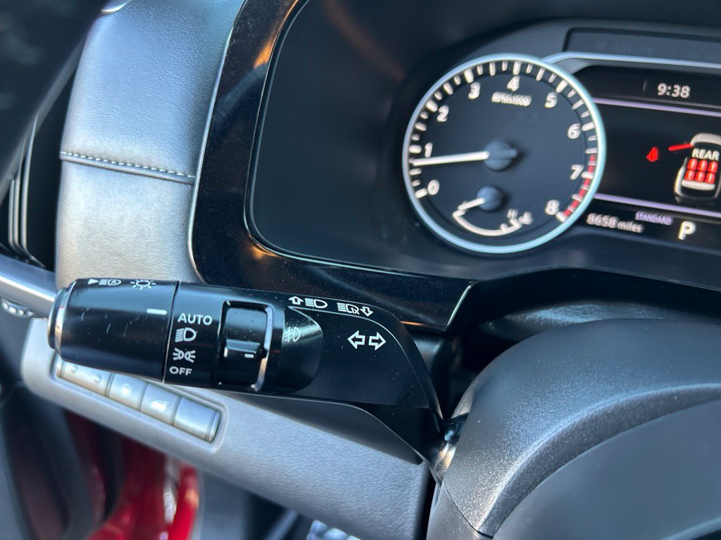 Used 2025 Nissan Pathfinder SL FWD image 19