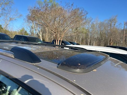 Used 2006 Toyota Sequoia SR5 image 3