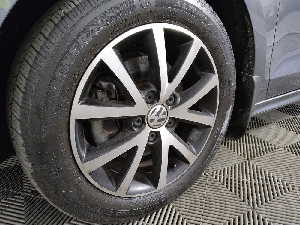 Used 2017 Volkswagen Jetta SE FWD image 31