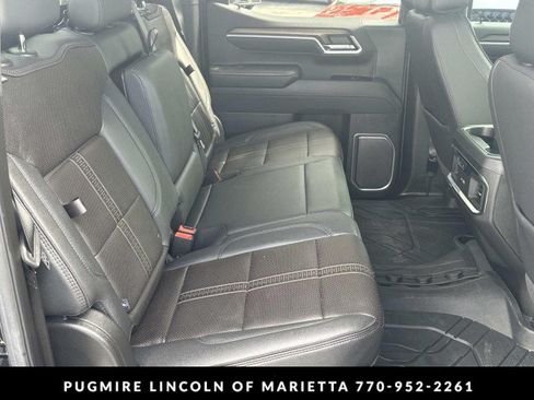 Used 2025 Chevrolet Silverado 1500 High Country AWD/4WD image 15