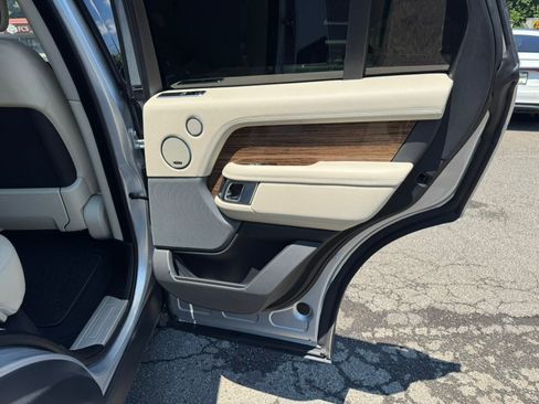 Used 2019 Land Rover Range Rover AWD/4WD image 18