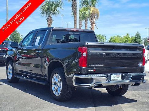 Used 2021 Chevrolet Silverado 1500 LTZ w/ LTZ Premium Package AWD/4WD image 5
