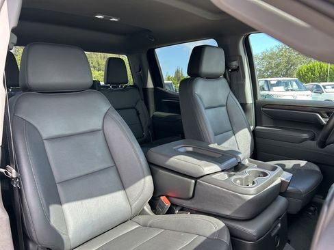 Used 2025 GMC Sierra 1500 SLT image 36