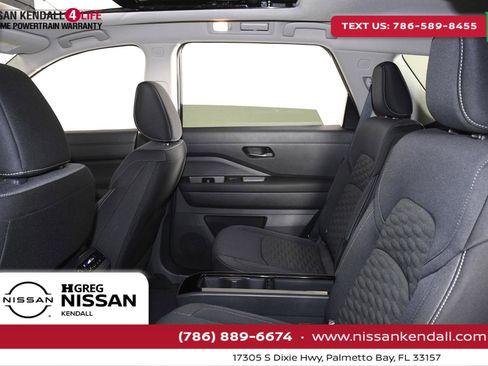 New 2024 Nissan Pathfinder SV w/ SV Premium Package image 24