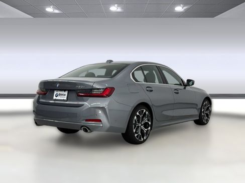 Used 2025 BMW 330i Sedan RWD image 9