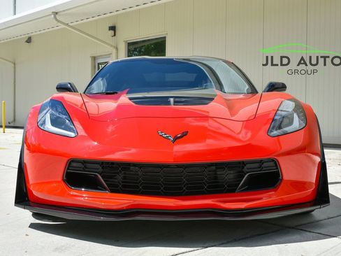Used 2015 Chevrolet Corvette Z06 w/ 3LZ Preferred Equipment Group RWD image 2