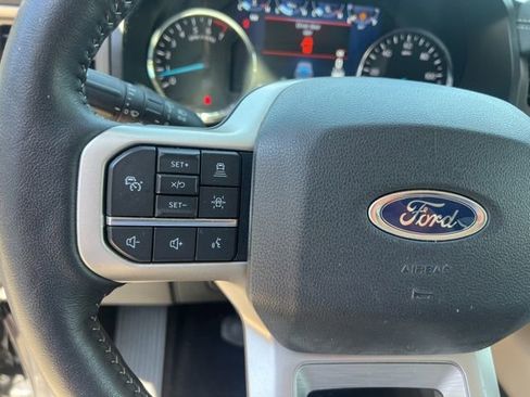 Used 2022 Ford Expedition XLT AWD/4WD image 27