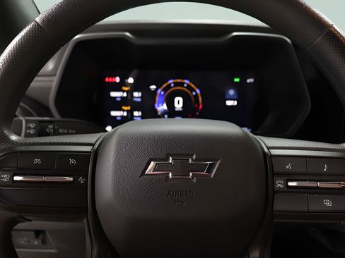 Used 2024 Chevrolet Colorado Trail Boss w/ Technology Package AWD/4WD image 13