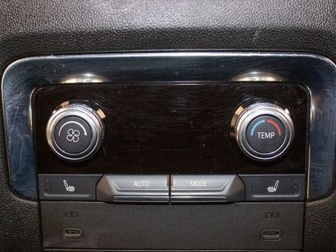 Used 2025 GMC Yukon Denali image 19