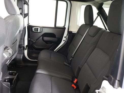 Used 2022 Jeep Wrangler Unlimited Willys image 29