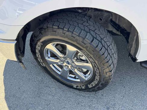 Used 2018 Ford F150 XLT w/ Equipment Group 302A Luxury AWD/4WD image 37