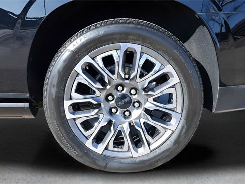 Used 2023 GMC Yukon XL Denali Ultimate image 38