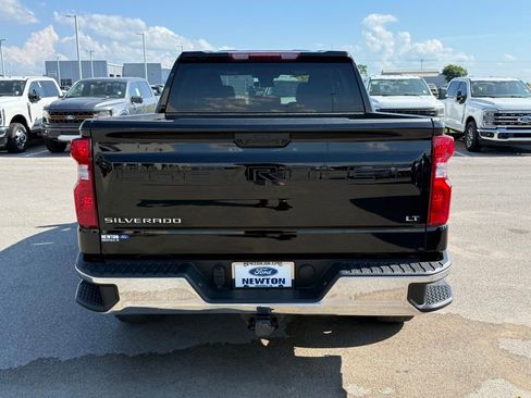 Used 2024 Chevrolet Silverado 1500 LT AWD/4WD image 32