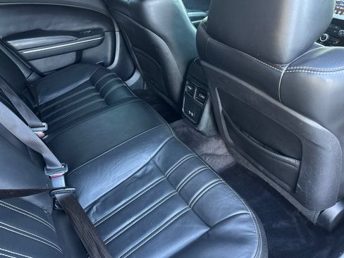 Used 2018 Chrysler 300 S AWD/4WD image 18
