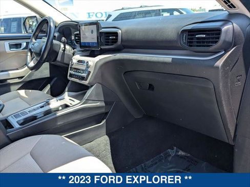Used 2023 Ford Explorer XLT RWD image 23