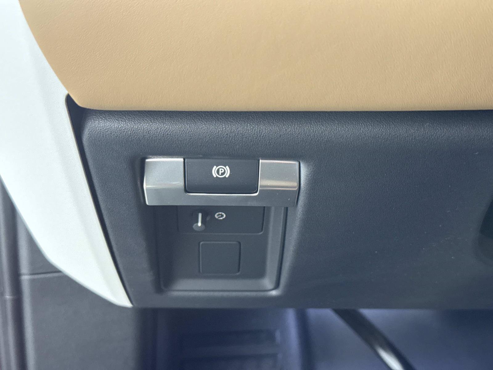 New 2026 Land Rover Defender 130 S AWD/4WD image 33