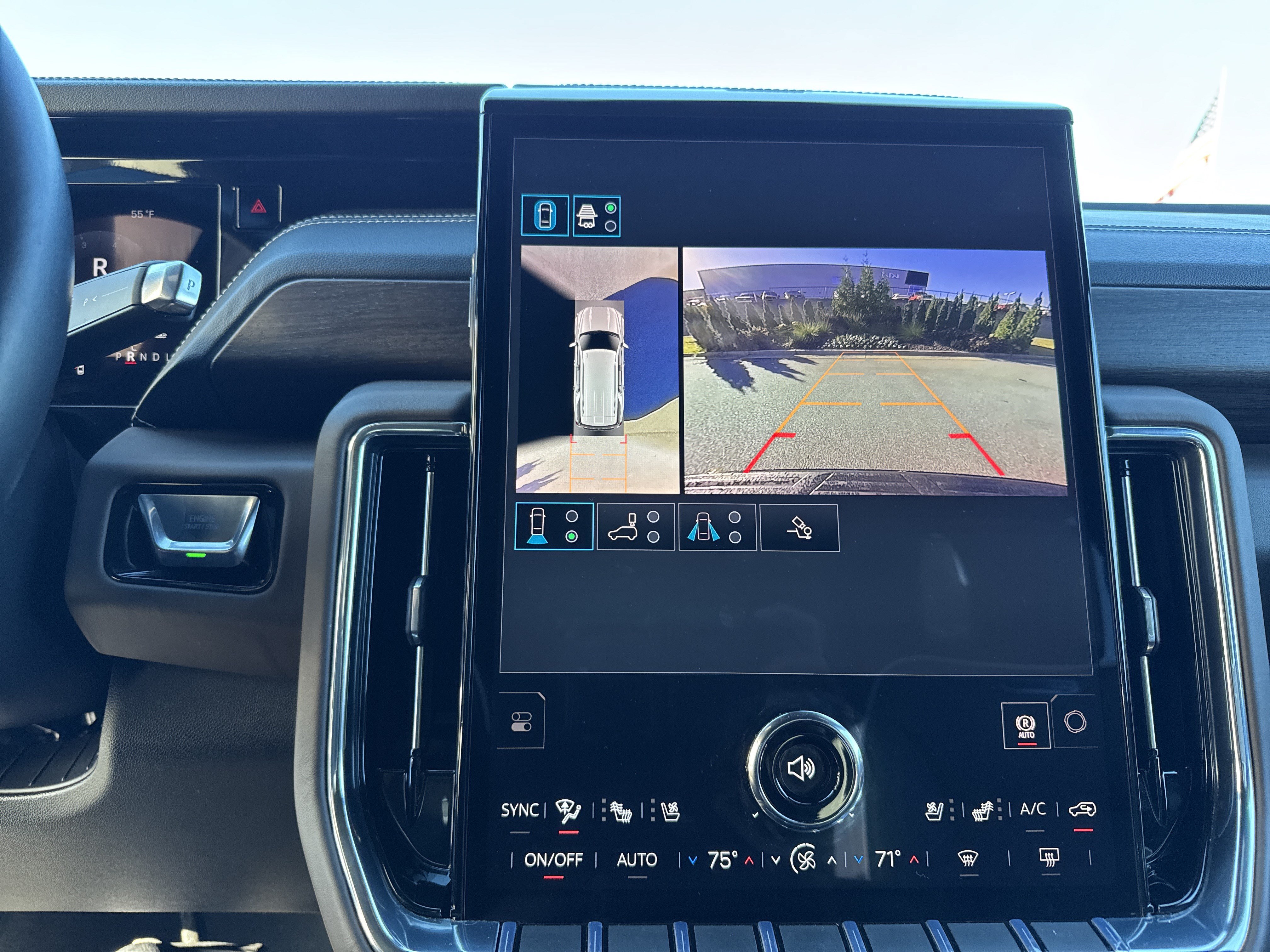 Used 2026 GMC Yukon Denali Ultimate AWD/4WD image 27